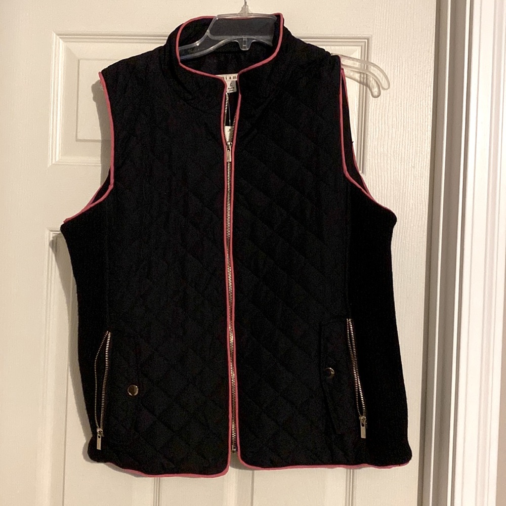 Women’s vest L NWT